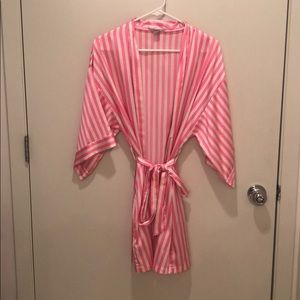 Victoria's Secret Intimates & Sleepwear - Victoria’s Secret Silk Robe Victoria's Secret Intimates & Sleepwear - Victoria’s Secret Silk Robe